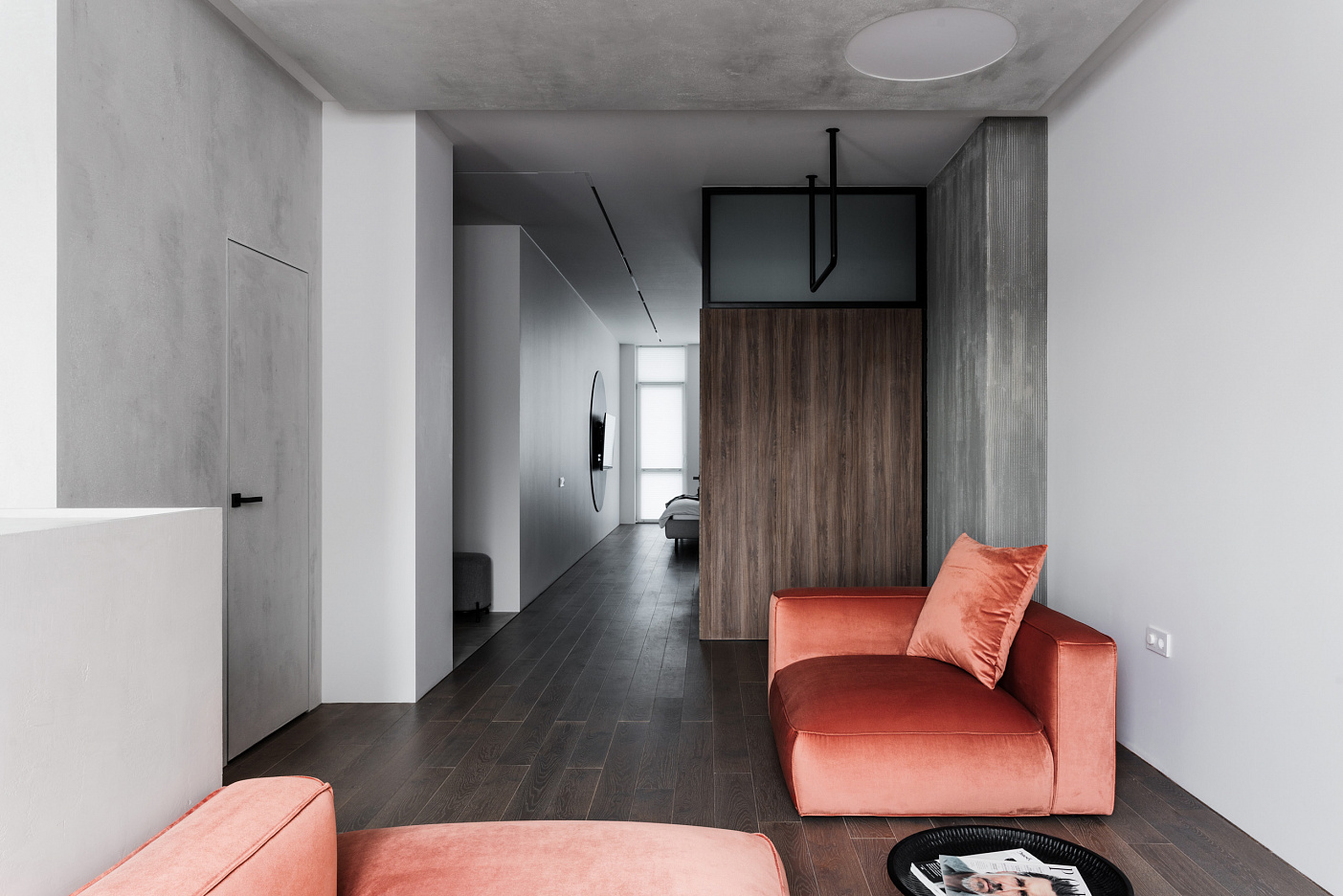 ДЕКОРАТИВНЫЕ ПОКРЫТИЯ, КРАСКА SATIN SM В ПРОЕКТЕ СТУДИИ ОДНОГРУППНИКИ, ЕКБ