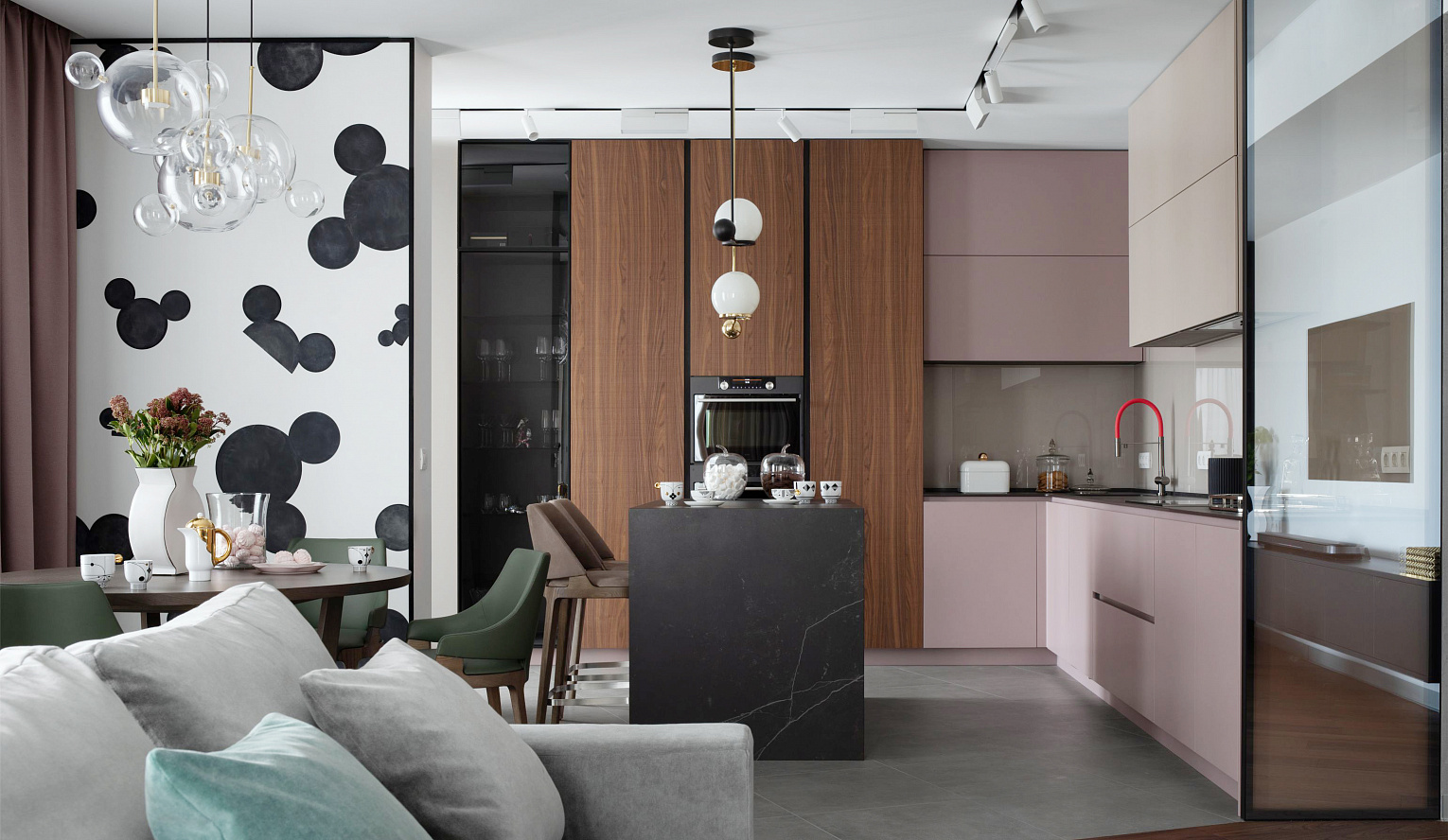 КРАСКА SATIN SM, ДЕКОРАТИВНОЕ ПОКРЫТИЕ МИККИ МАУСЫ В ПРОЕКТЕ АННЫ САМАРИНОЙ, ЕКБ