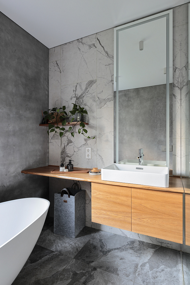 ДЕКОРАТИВНЫЕ ПОКРЫТИЯ В САНУЗЛЕ, КРАСКИ СЕРИИ H&H В ПРОЕКТЕ ОЛЬГИ МЕНИЦКОЙ, СПБ