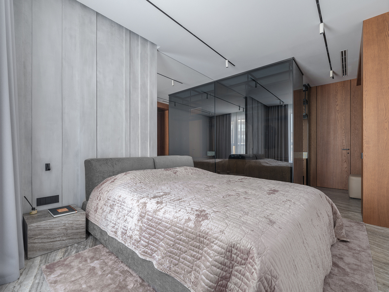 ДЕКОРАТИВНЫЕ ПОКРЫТИЯ ПОД БЕТОН, ХУДОЖЕСТВЕННАЯ РОСПИСЬ, КРАСКА SATIN SM В ПРОЕКТЕ СЕРГЕЯ МАНСУРОВА, ЕКБ